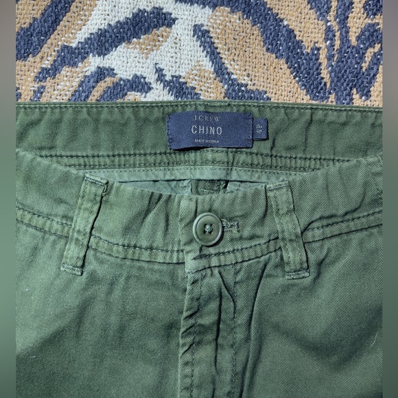 EUC J. Crew women's Green Chino Pants, size 4P, 100% cotton - Picture 2 of 8